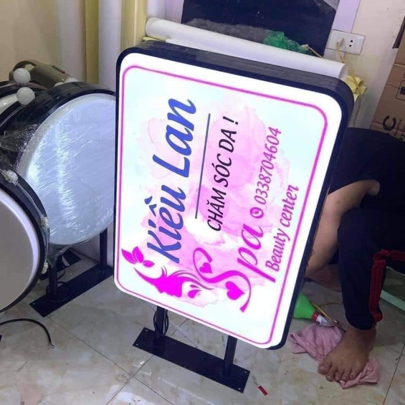 biển vẫy mica spa đẹp
