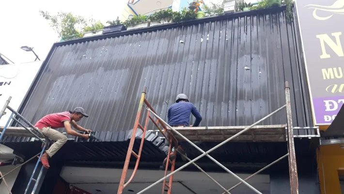 dịch vụ tháo biển quảng cáo giá rẻ