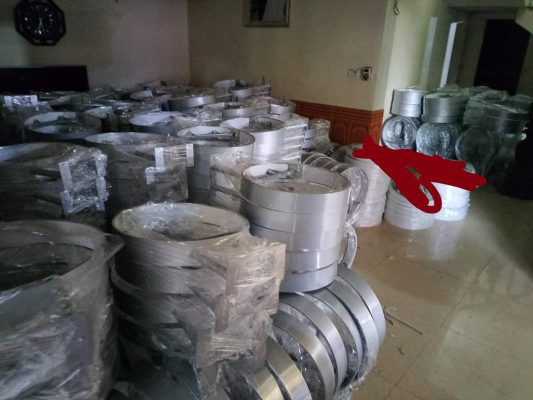 gia công biển mica hút nổi