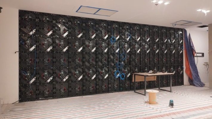 lắp đặt màn hình led quảng cáo