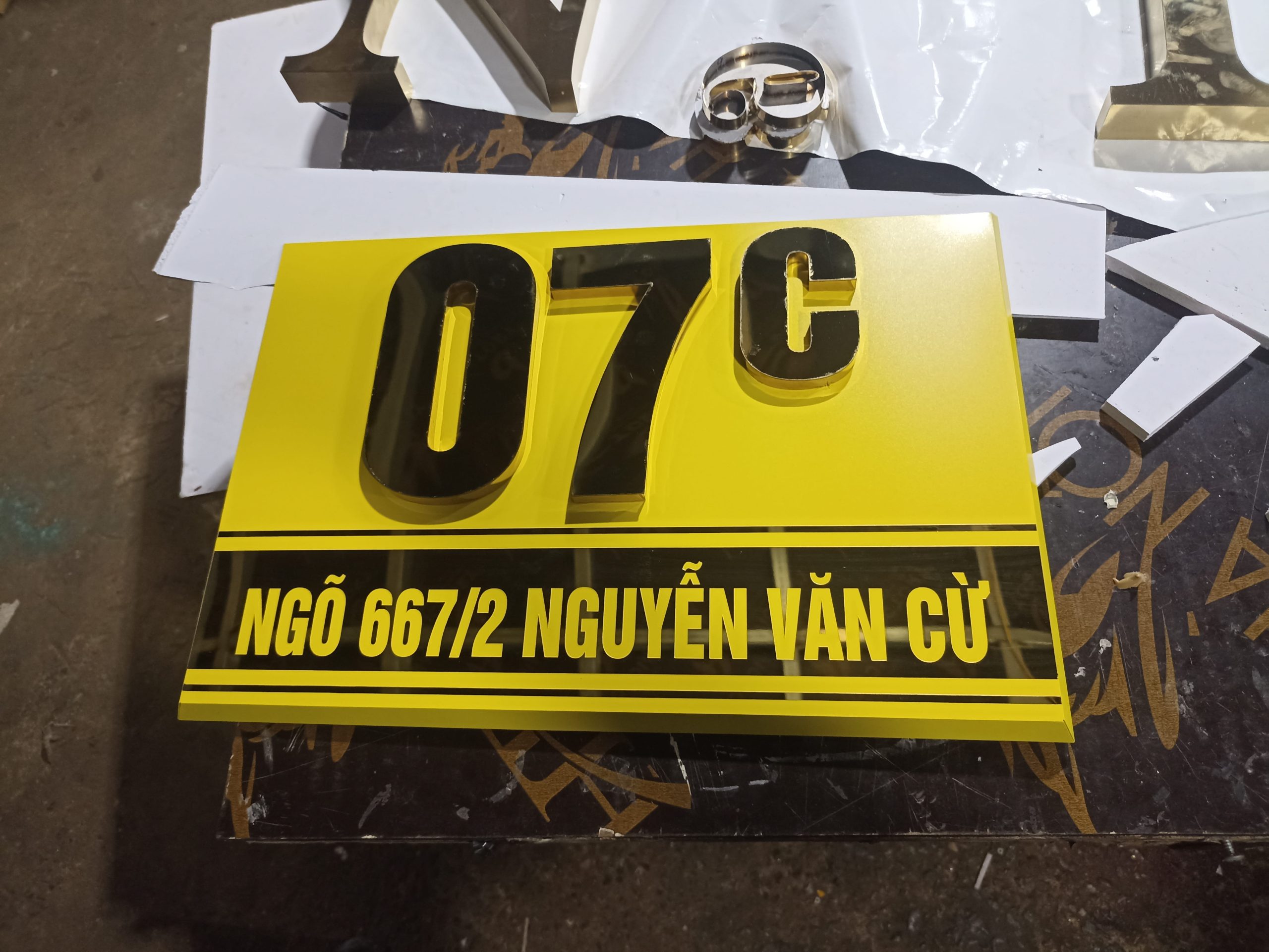 mẫu biển số nhà inox chữ nổi