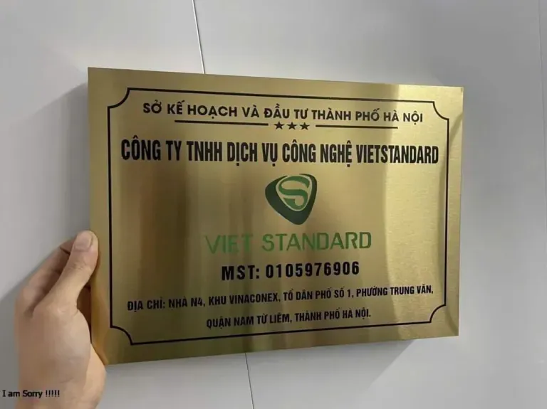 biển tên công ty inox vàng gương