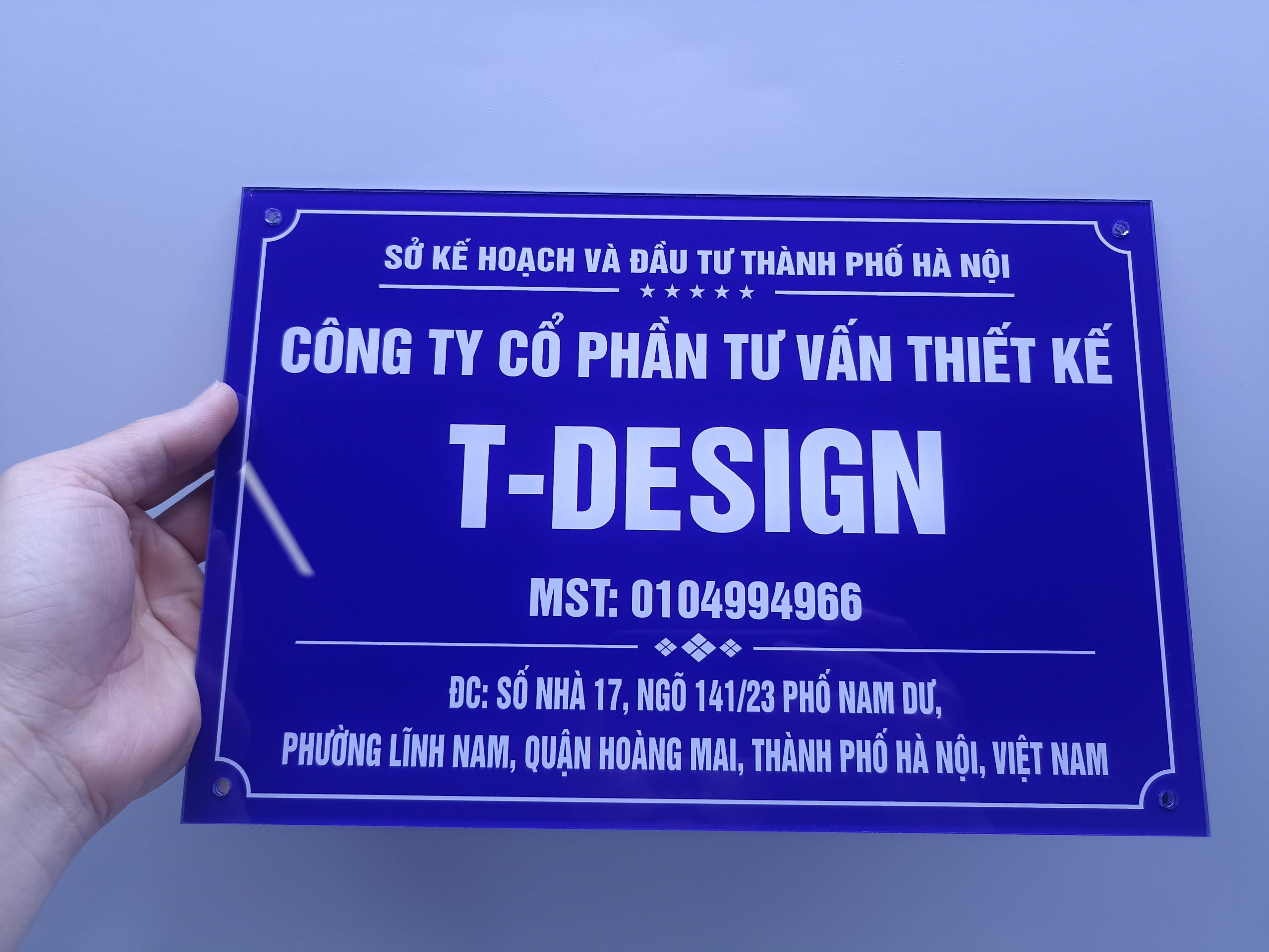 biển tên công ty mica