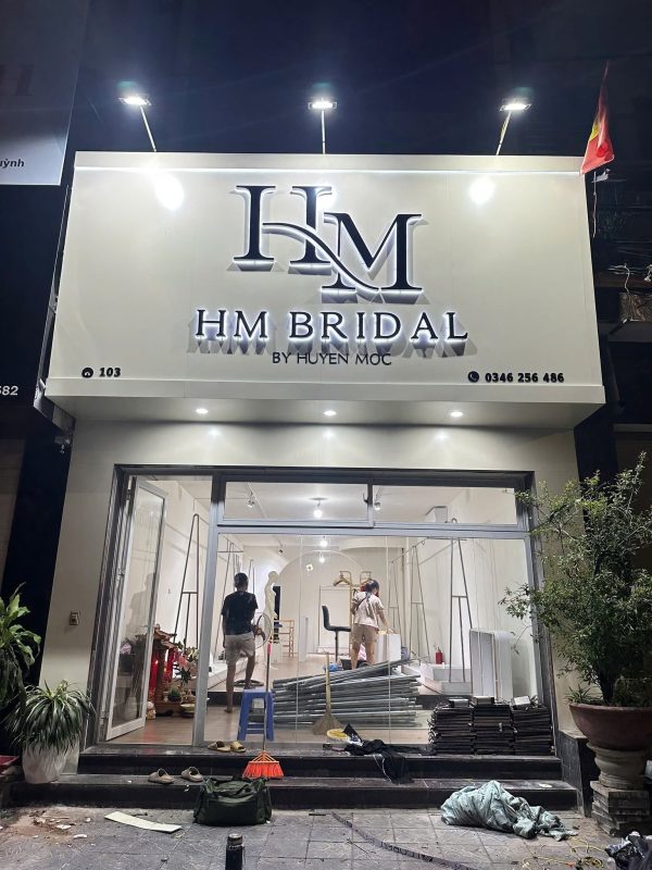 biển quảng cáo chữ nổi
